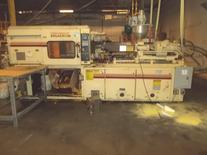 CINCINNATI MILACRON 110 TON INJECTION MOLDING MACHINE